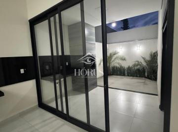 Foto 01 · Casa em Condomínio à Venda em Sorocaba-SP - 3 Quartos, 1 Suíte, 1 Sala, 2 Vagas de Garagem - 135m² -