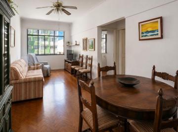 Apartamento de 2 quartos, Rio de Janeiro · Ótimo apto na cobiçada Gago Coutinho. 2 Qtos +dependências e vaga. Junto ao Largo do Machado