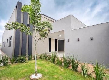 Casa en Venda de 3 quartos  · Casa Alto Padrão na Vila Romana | 207 m², 3 Suítes, Piscina Aquecida e Energia Solar.