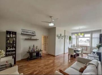 Apartamento de 3 quartos, Rio de Janeiro · Ótimo apto de andar alto na requisitada rua das Palmeiras. 3Qtos,3Bns, 1vga. Prédio c/infraestrutura