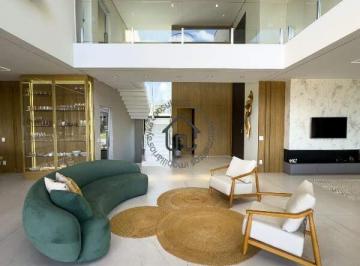 Casa · 741m² · 5 Quartos · 3 Vagas · Casa para alugar no Condominio Campo de Toscana.