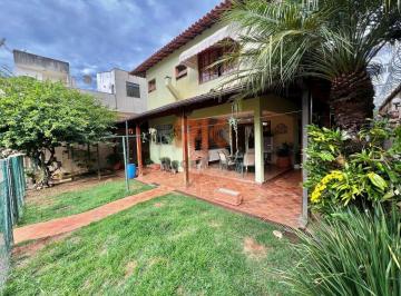 Casa · 420m² · 3 Quartos · 4 Vagas · Casa com 3 Quartos e 3 banheiros à Venda, 420 m² por R$ 1.590.000 no bairro Palmares