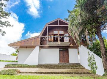 1 · Casa icônica no bairro Mercês