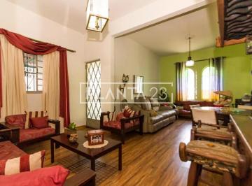 1 · Casa com 250 m², 2 quartos sendo 1 suíte à venda no bairro Pinheiros.