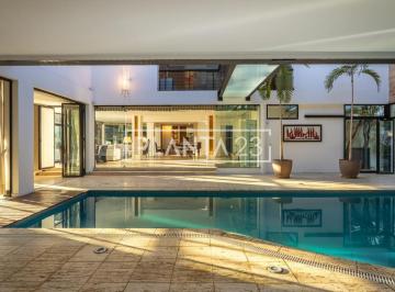 1 · Casa com 813 m², 4 quartos sendo 4 suítes à venda no bairro Boaçava.