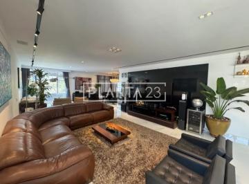 1 · Apartamento com 300 m², 3 quartos sendo 1 suíte à venda no bairro Bela Vista.