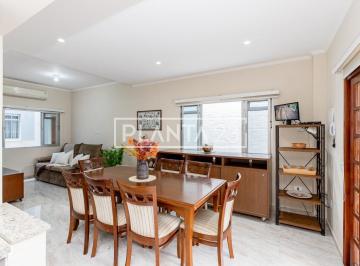 1 · Casa com 200 m², 5 quartos sendo 1 suíte à venda no bairro Jardim Caravelas.