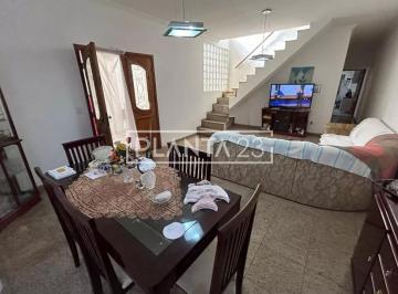 1 · Casa com 350 m², 4 quartos sendo 1 suíte à venda no bairro Lapa.