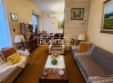 1 · Casa com 220 m², 5 quartos sendo 0 suíte à venda no bairro Pacaembu.