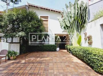 1 · Casa com 216 m², 3 quartos sendo 3 suítes à venda no bairro Jardim Paulista.
