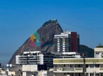 Casa · 337m² · 5 Quartos · 3 Vagas · Casa enorme com vista para o Pão de Açúcar