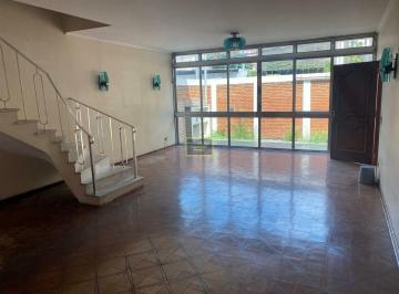 Comercial · 239m² · 5 Vagas · Sobrado comercial antigo, precisa de reforma, a 500 metros da estação Faria Lima