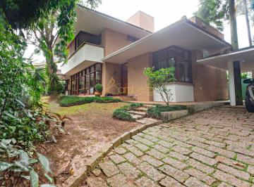 Casa · 440m² · 2 Quartos · 4 Vagas · Casa em Condomínio diferenciado