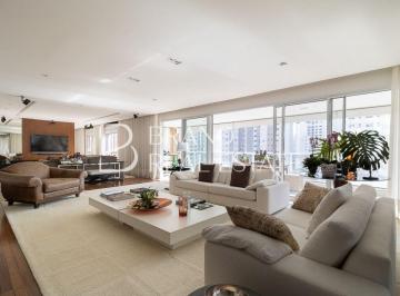 Apartamento · 385m² · 4 Quartos · 5 Vagas · Apartamento à no Campo Belo com 385m², 4 quartos e 5 vagas de garagem.