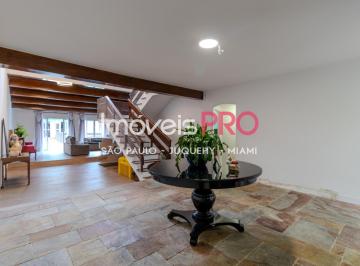 Casa · 335m² · 3 Quartos · 3 Vagas · Sobrado em rua tranquila, ambientes amplos , quintal com área gourmet e piscina privativas.