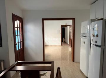 Casa · 176m² · 2 Quartos · 1 Vaga · Abaixou o valor!! Locação casa com 3 andares, 2 quartos e 1 suíte, em Chácara Santo Antônio