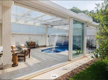 aeef36e49891ab8f286ca8233a83f5fead281bd4 · Sofisiticada e super equipada casa de condom;ínio no Morumbi, com 3 suítes