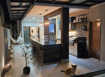 304c50ed-a8ca-45bc-894e-20133dd1c58b-17726352353194.jfif · Luxuosa Casa Climatizada com Piscina e Energia Solar em Condomínio