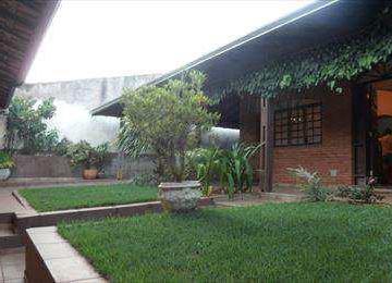 63200-VISTA_JARDIM · Casa com 4 dorms, Vila São Guido, Pirassununga - R$ 800 mil, Cod: 63200
