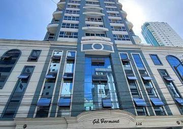 Apartamento · 427m² · 3 Quartos · 3 Vagas · Apartamento com 254 privativos sendo 03 suítes em Balneário Camboriu/SC
