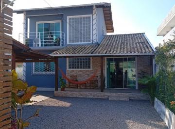 Casa · 126m² · 3 Quartos · 3 Vagas · Casa Alto Padrão em Barra do Aririú, Palhoça/SC