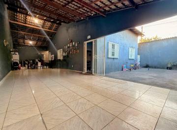 Casa · 69m² · 3 Quartos · 2 Vagas · um achado!