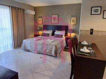 Apartamento · 19m² · 1 Quarto · Suíte mobiliada e equipada para locação anual em Balneário Camboriú.
