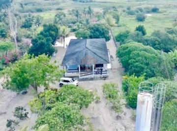 Rural · 240m² · 4 Quartos · 8 Vagas · 
                                Chácara em Mandacaru  com 2716 m² de extensão - Gravatá, PE
       
