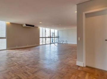 Apartamento · 250m² · 3 Quartos · 2 Vagas · Apartamento - Santa Cecília - 3 Suítes - 250m².