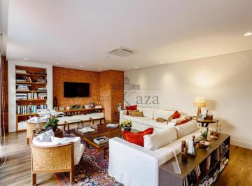 Casa · 215m² · 3 Quartos · 1 Vaga · Casa - Vila Nova Conceição - 3 Dormitórios - 265m².