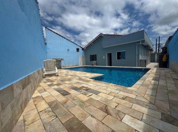 Casa de 2 quartos, Itanhaém · Casa na praia com piscina e 2 quartos em Itanhaém.