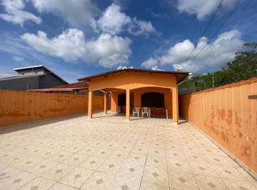 Casa de 3 quartos, Itanhaém · Casa com 3 quartos e área gourmet em Itanhaém.