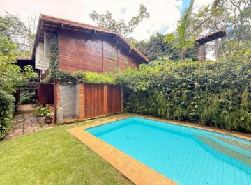 Casa de 5 quartos, Petrópolis · Casa à venda dentro de condomínio em Itaipava