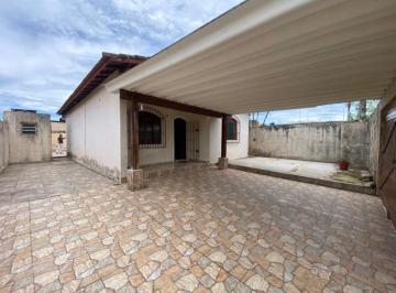 Casa de 2 quartos, Itanhaém · Casa com área gourmet e espaço para piscina em Itanhaém.