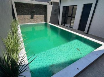 Casa de 2 quartos, Itanhaém · Casa com piscina e área gourmet em Itanhaém.
