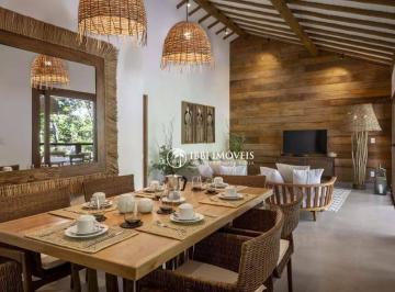 020bbb037f4f4fe5fb7f145aa76c9454d1e55d6f · Casa na entrada do quadrado Trancoso
