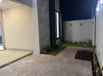Casa de 3 quartos, Rio Verde · Casa à Venda na Villa Romana | 230 m², 3 Suítes, Piscina Aquecida e Garagem p/ 4 Carros.