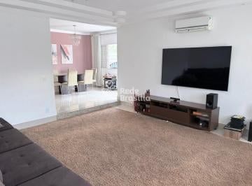 Casa · 380m² · 5 Quartos · 6 Vagas · CASA SOBRADO NA QE 26 DO GUARÁ 2 BRASÍLIA ACEITA FINANCIAMENTO FGTS AVALIA PERMUTA TROCA