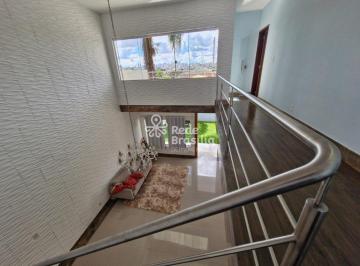 Casa · 250m² · 4 Quartos · 2 Vagas · Casa 4 quartos reformada condomínio fechado Arniqueiras não aceita financiamento FGTS avalia troca