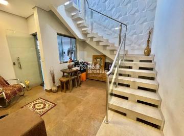 Casa · 185m² · 3 Quartos · 2 Vagas · Casa com 3 quartos à venda na QE 52 no Guará Aceita Financiamento FGTS avalia permuta troca