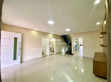 Casa · 400m² · 6 Quartos · 2 Vagas · Casa Residencial dos Buritis Rua 3 da Vicente Pires 4 Quartos sendo 3 Suites com Closet e Edícula  V