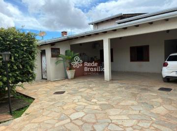 Casa · 160m² · 2 Quartos · Excelente casa reformada na QNN 25 da Ceilândia Aceita financiamento FGTS avalia permuta troca