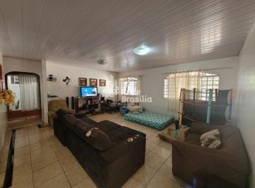 Casa · 210m² · 3 Quartos · 4 Vagas · CASA VAZADA DE 3 QUARTOS NO GUARA ACEITO FINANCIAMENTO E FGTS