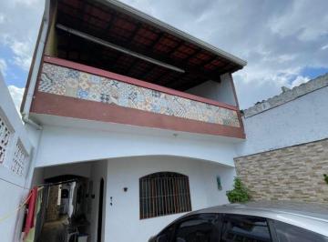 Casa de 2 quartos, Itanhaém · Casa com 2 quartos e área gourmet em Itanhaém.