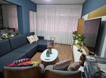 Foto 01 · Apartamento de 2 quartos com suíte e amplas salas em Icaraí, Niterói-RJ: 140m² e vaga de garagem.