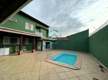 Casa · 242m² · 3 Quartos · 4 Vagas · Casa 3 quartos  sendo um suirte no  Condomínio St Charbel com piscina