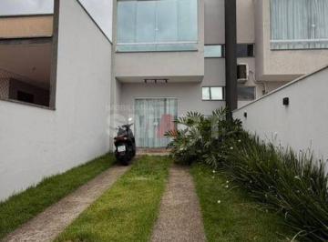 Casa · 3 Quartos · 2 Vagas · Geminado com 3 quartos mobiliado