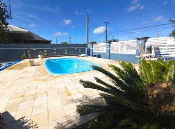 Casa · 144m² · 3 Quartos · 5 Vagas · Casa terrea com piscina terreno 13 x 30 em Imbé 3 quartos sendo uma suíte