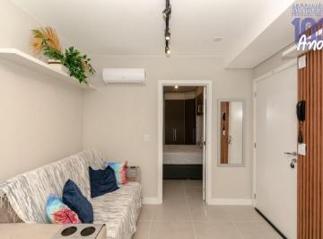 Apartamento de 1 quarto, Porto Alegre · Pronto para morar: um dormitório com vaga no Blend, totalmente mobiliado e equip