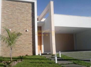 Casa · 375m² · 3 Quartos · 4 Vagas · Vende-se Casa Térrea Condomínio Belvedere 1